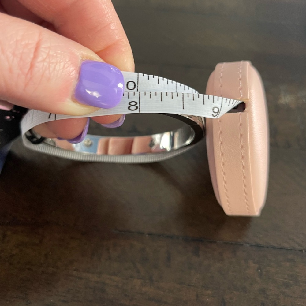 Kate Spade Spot The Spade Studded Hinged Bangle Silver NWT - Picture 7 of 7